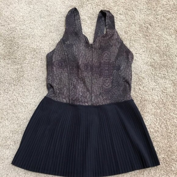LULULEMON Size 4 city golden goddess pleated tank - Picture 1 of 8